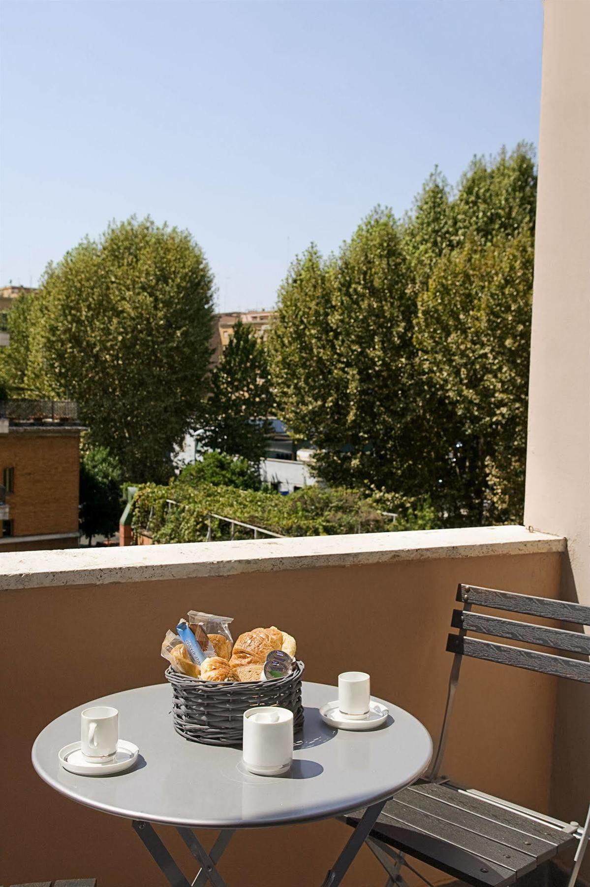 Le Cupole Bed & Breakfast โรม ภายนอก รูปภาพ