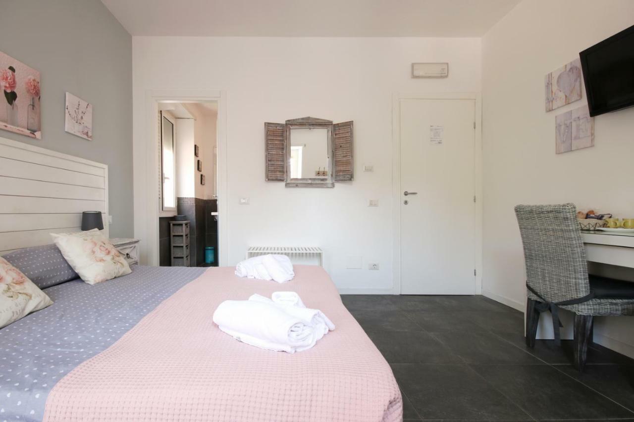 Le Cupole Bed & Breakfast โรม ภายนอก รูปภาพ